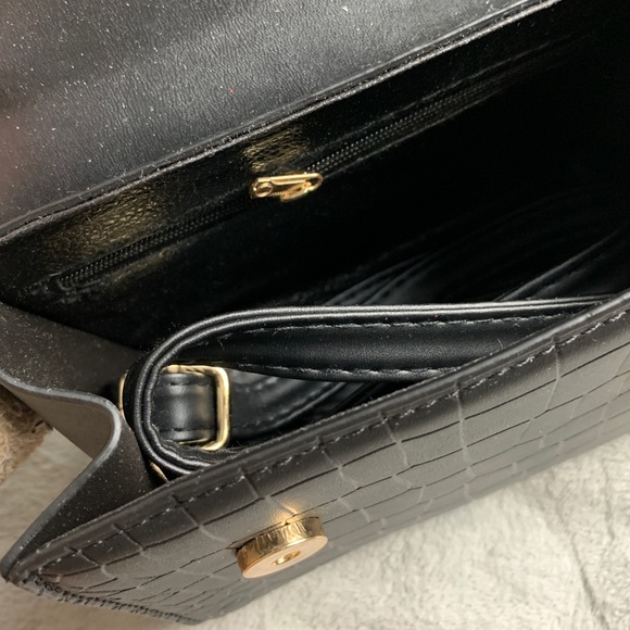 Boehemian knotted handle cross body bag - Picture 7 of 16